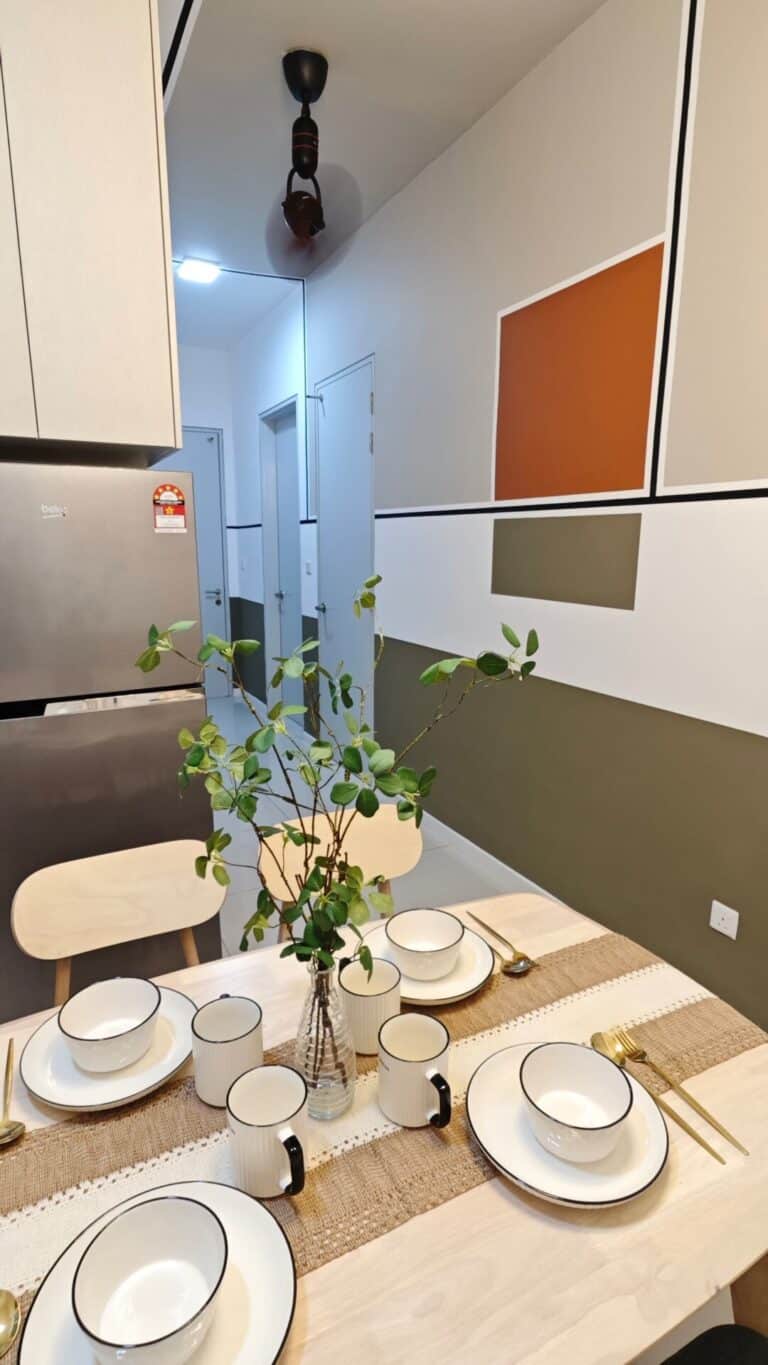 COMMON AREA KITCHEN(15)